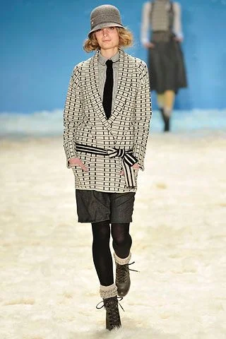 Look 32